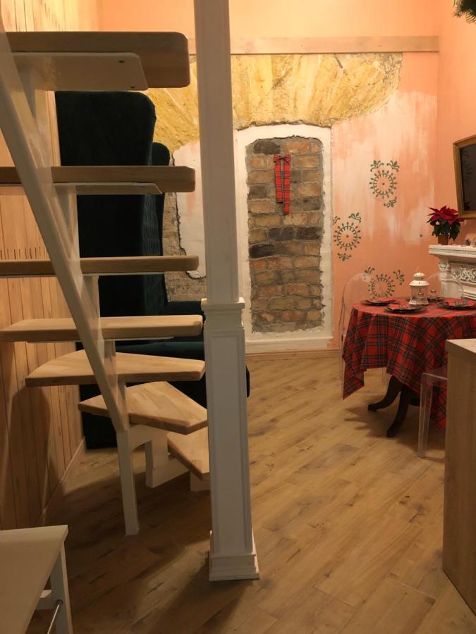 Трирівневий Лофт Із Спальнею-Укриттям Self Check-In 247 Odessa Eksteriør billede